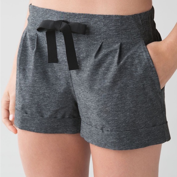 lululemon athletica Pants - Lululemon Spring Break Away Short II